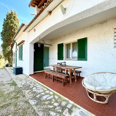 La Collina Sul Mare Bed & Breakfast 3*