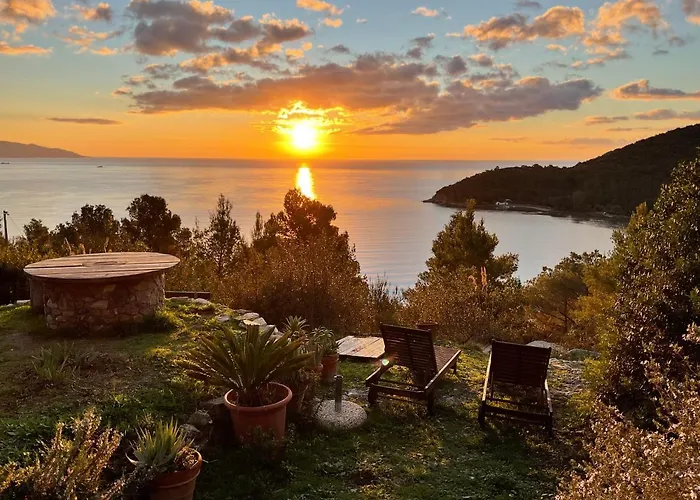 La Collina Sul Mare Bed & Breakfast 3*